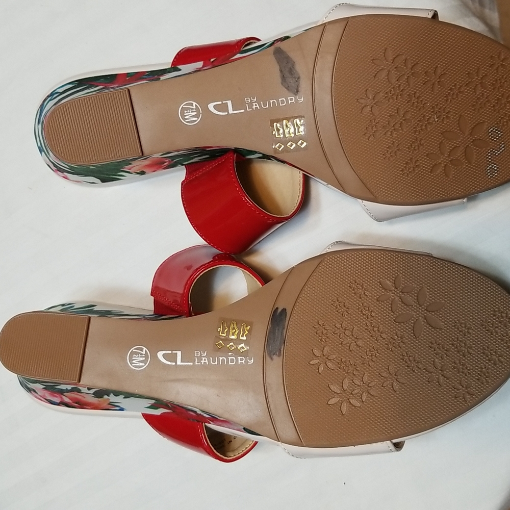 Slip ons by Laundry Sz (7 1/2) / 38 wedge heels - Picture 3 of 4